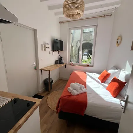 Centre Rdc - 2 Personnes * Анже